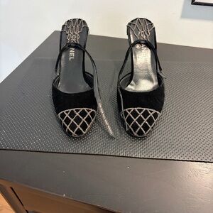 CHANEL Black Suede Slingback Pumps with Silver Lattice Toe